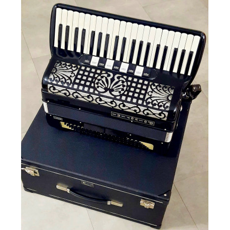 MANTOVANELLI 72 bas, 4-chórowy akordeon używany, w idealnym stanie, z gwarancją !