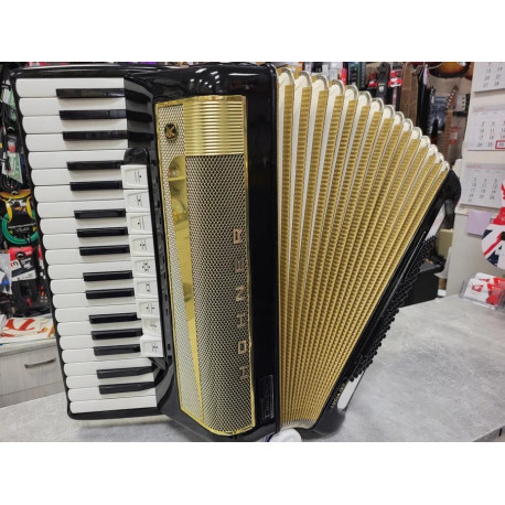 HOHNER Lucia IV P - Akordeon 96 basowy z futerałem i szelkami