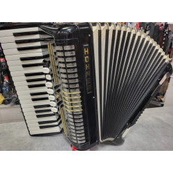 Hohner VERDI II - Akordeon 96 bas 3-chórowy dyskant, z futerałem i szelkami