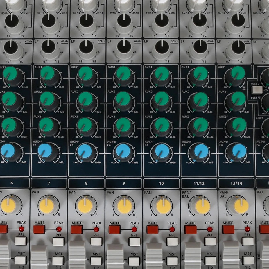 Soundcraft Signature 16