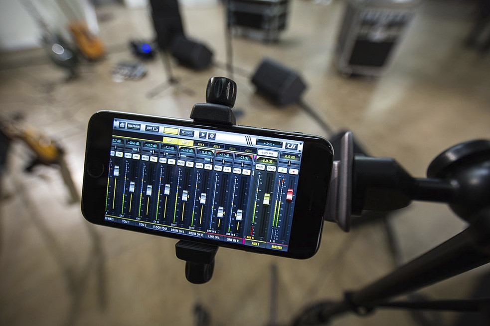 Soundcraft Ui24 kompaktowy mikser cyfrowy
