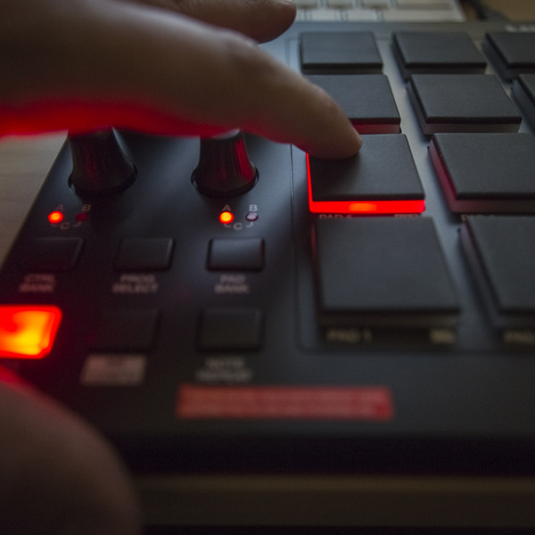 AKAI MPD 218 – Kontroler USB/MIDI