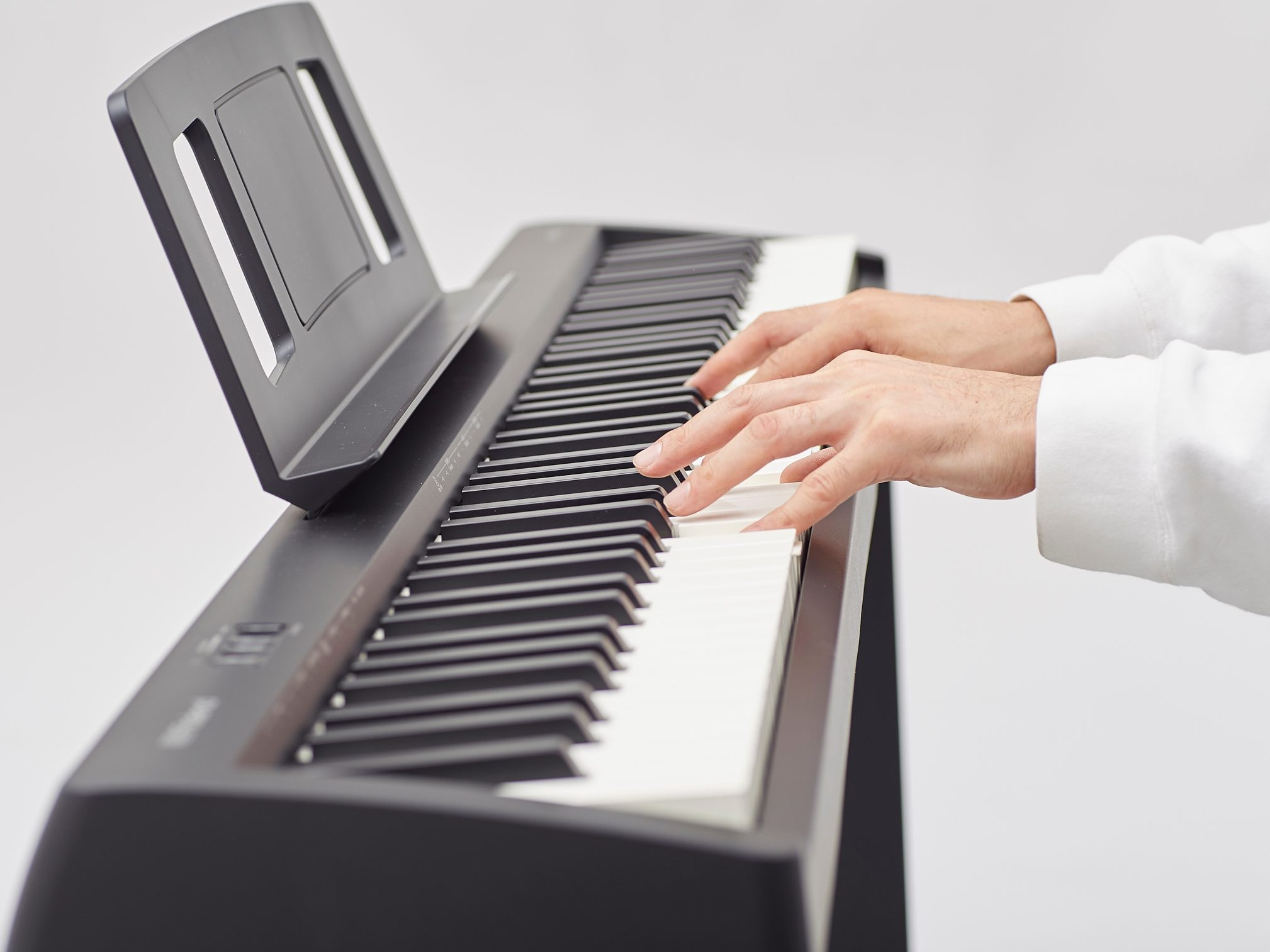 ROLAND FP-10 BK - pianino cyfrowe (elektroniczne)