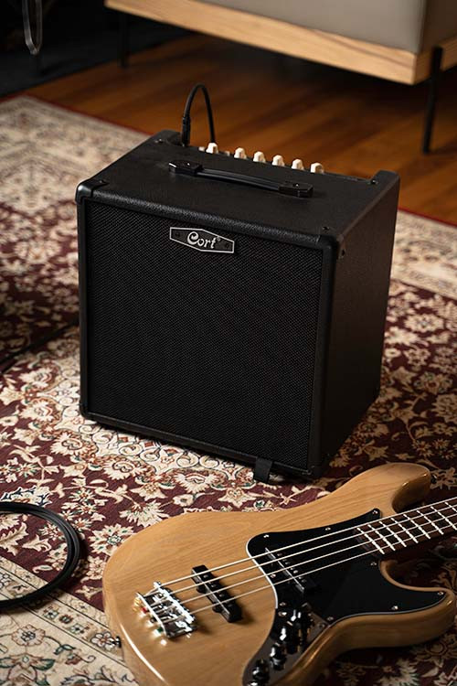 CORT CM40B - Kombo basowe 40 Watt