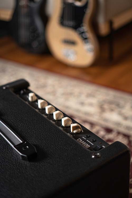 CORT CM40B - Kombo basowe 40 Watt