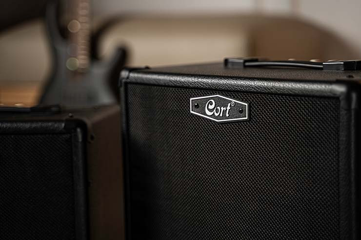 CORT CM40B - Kombo basowe 40 Watt