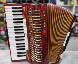 Hohner VERDI II - Akordeon 96 bas 3-chórowy dyskant, z futerałem i szelkami
