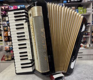 HOHNER Lucia IV P - Akordeon 96 basowy z futerałem i szelkami
